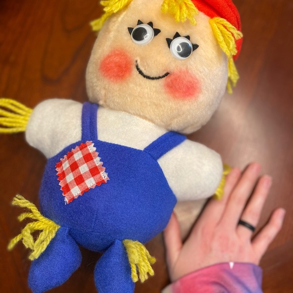 1982 and 1983 del monte Reddie tomato and shoo-shoo scarecrow vintage plushies - Picture 10 of 15